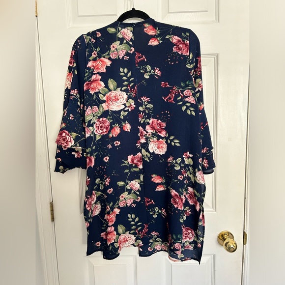 Rose Patterned Drop Shouldered Jacket - Picture 2 of 3